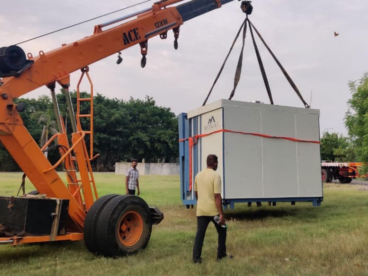 IIT Madras develops a portable portable hospital for corona patient treatment, the hospital to be ready in 2 hours with the help of four persons | IIT मद्रास ने बनाया फोल्डेबल पोर्टेबल हॉस्पिटल, 2 घंटे में तैयार होने वाले इस अस्पताल में स्क्रीनिंग से लेकर आइसोलेशन तक की सुविधा उपलब्ध