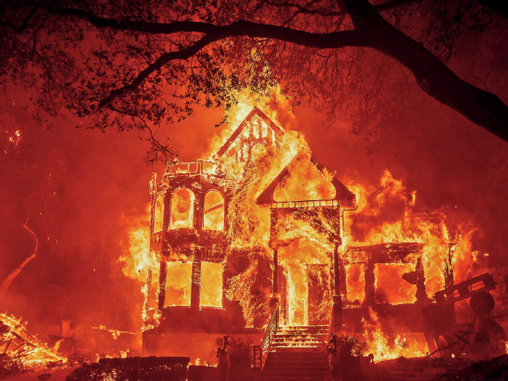 Fire spread to 100 forests in 12 states of the US, forcing more than 1 million people to leave home; Fire in Brazil’s Pentanal forests reaches Paraguay | अमेरिका के 12 राज्यों के 100 जंगलों में आग फैली, 10 लाख से ज्यादा लोग घर छोड़ने को मजबूर; ब्राजील के जंगलों में लगी आग पराग्वे तक पहुंची