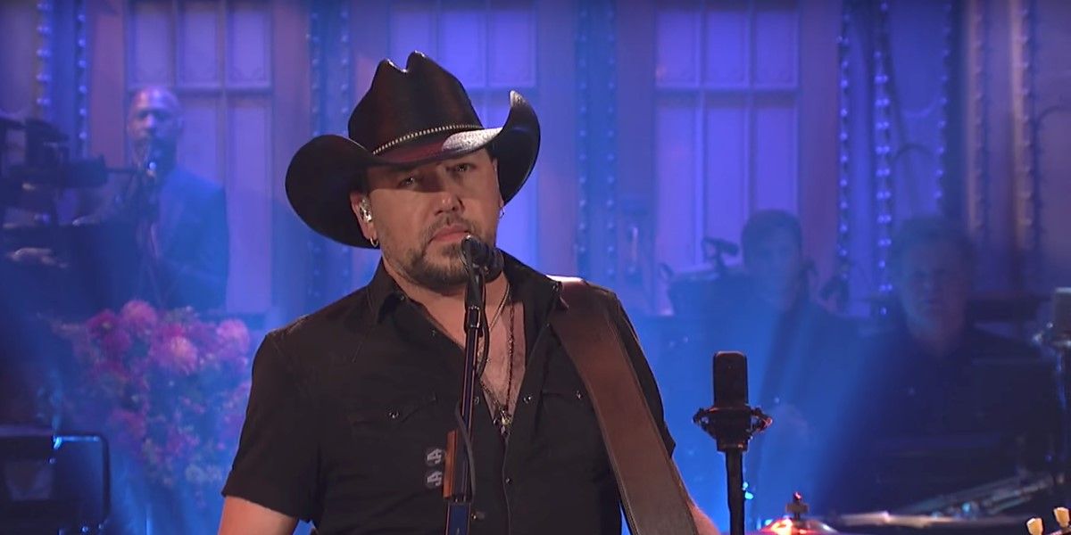 How Jason Aldean Responded After Maskless Disney World Picture Went Viral