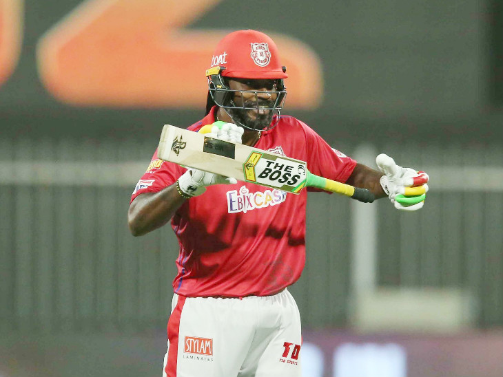 Chris Gayle first player to hit 1000 sixes in t-20 cricket. he achieved this record in kxip vs rr match.Rohit Sharma is the only Indian in top-10. | क्रिस गेल 1000 छक्के लगाने वाले पहले खिलाड़ी, टॉप-10 में रोहित शर्मा अकेले भारतीय खिलाड़ी