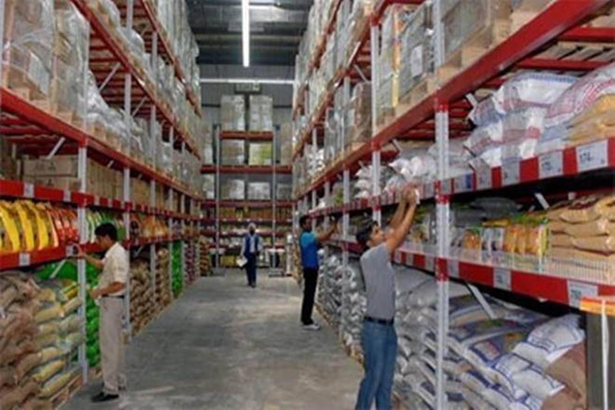Reliance Retail posts marginal decline in revenues