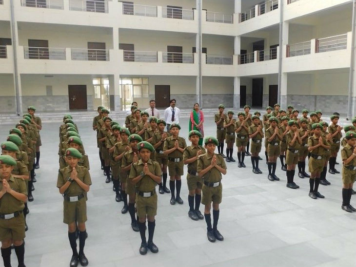 Non-creamy layer OBC to get 27 percent quota in Sainik schools, new reservation policy will be applied from academic year 2021-22 | सैनिक स्कूलों में नॉन-क्रीमी लेयर OBC को मिलेगा 27 फीसदी कोटा, एकेडमिक ईयर 2021-22 से लागू होगी नई आरक्षण नीति