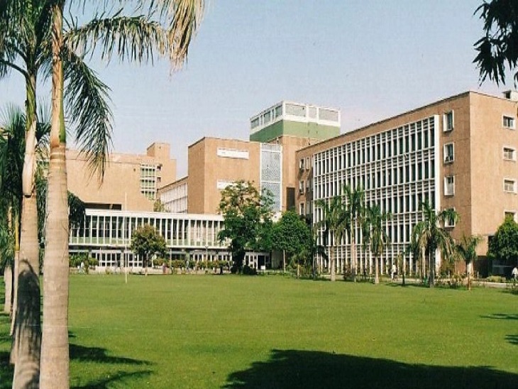 AIIMS, Delhi Sarkari Naukri | AIIMS, Delhi Senior Resident and more Recruitment 2021:416 Vacancies For Various Posts, All India Institute Of Medical Sciences Notification For Details Like Eligibility, How To Apply | AIIMS दिल्ली में सीनियर रेजिडेंट समेत 416 पदों पर निकाली भर्ती, 28 मई तक आवेदन कर सकेंगे कैंडिडेट्स